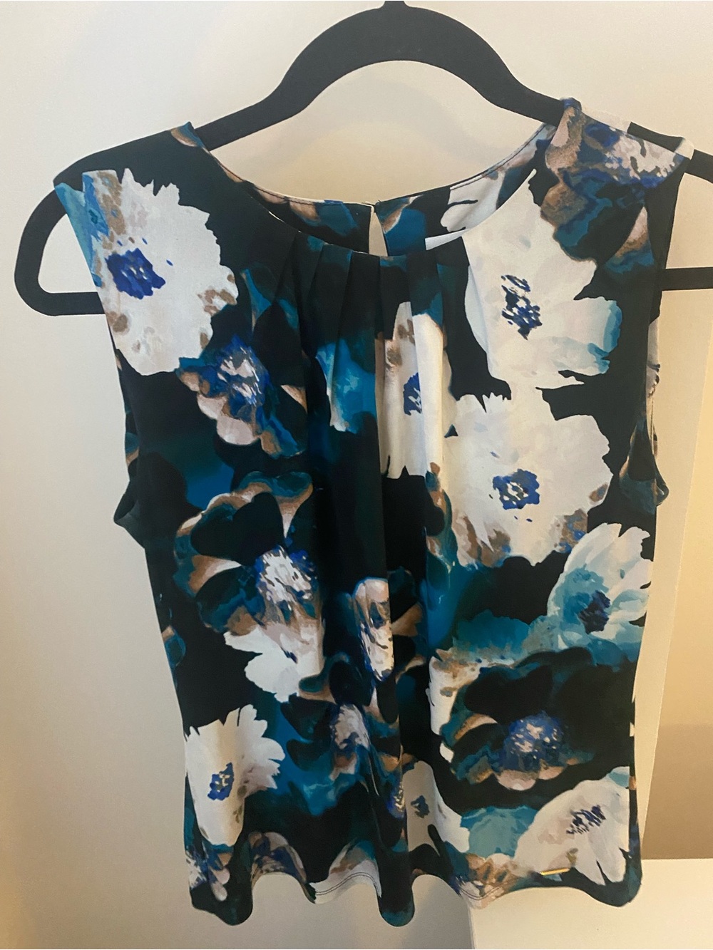 Calvin Klein Sleeveless Floral Pleat Top - Blue, White & Teal